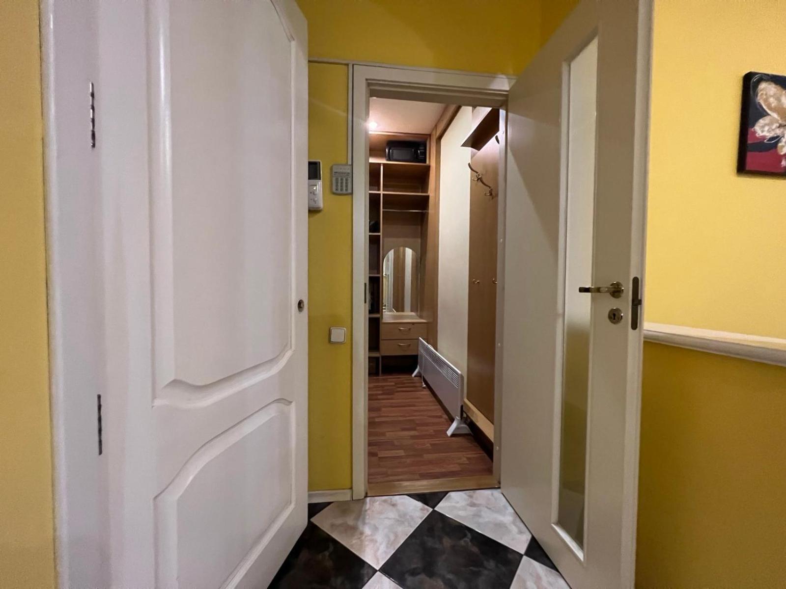 Apartment Near Gulliver Kiew Exterior foto