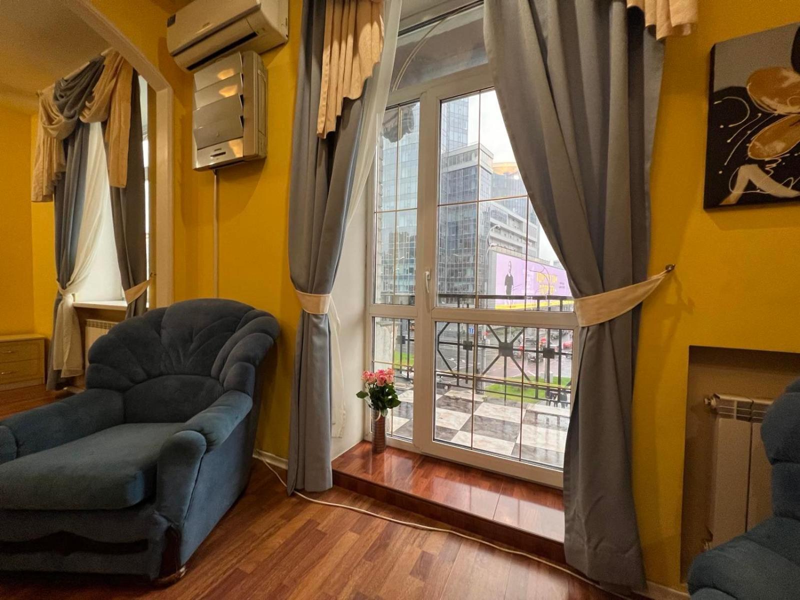 Apartment Near Gulliver Kiew Exterior foto